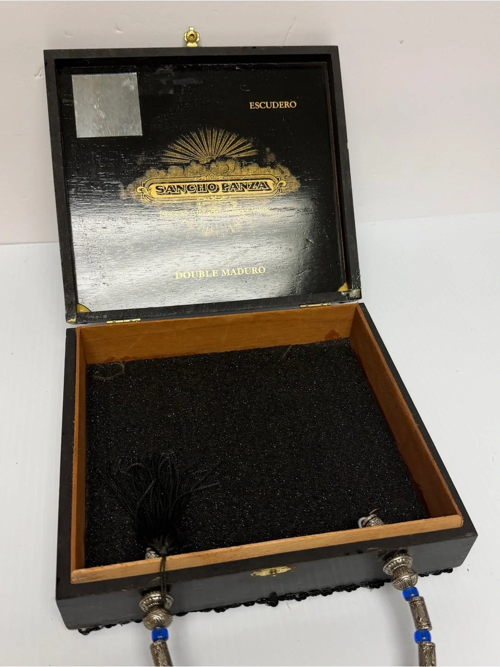 Vintage-Inspired Black cigar box Graphic Beaded Handle Box Bag